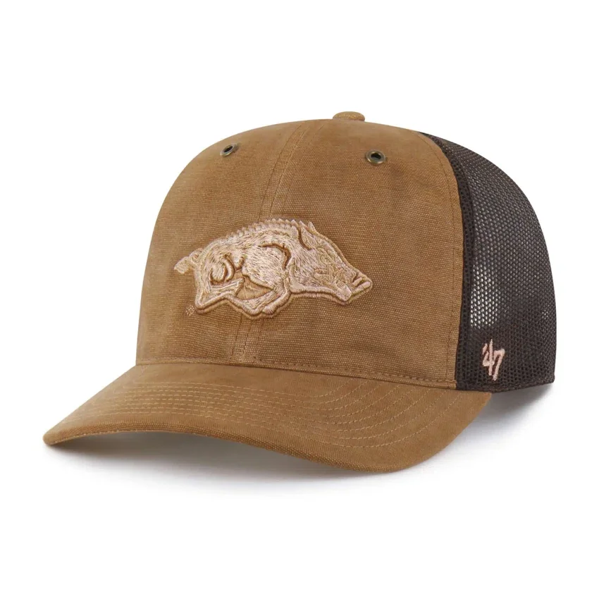 Arkansas Razorbacks, gorra «'47 Dyed Trucker» de corte holgado