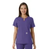 Blusa médica de mujer Force Essentials con cuello en V y paneles de punto en las partes de arriba