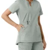 Blusa médica de mujer Force Essentials con cuello en V y paneles de punto en las partes de arriba