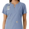 Blusa médica de mujer Force Essentials con cuello en V y paneles de punto en las partes de arriba
