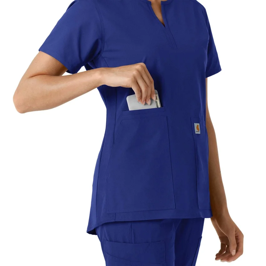 Blusa médica de mujer Force Essentials con cuello en V y paneles de punto en las partes de arriba