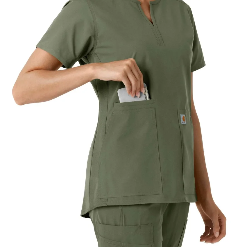 Blusa médica de mujer Force Essentials con cuello en V y paneles de punto en las partes de arriba