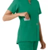 Blusa médica de mujer Force Essentials con cuello en V y paneles de punto en las partes de arriba