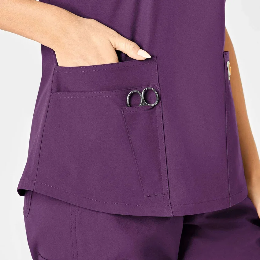 Blusa médica Force Essentials con cuello en V para mujer