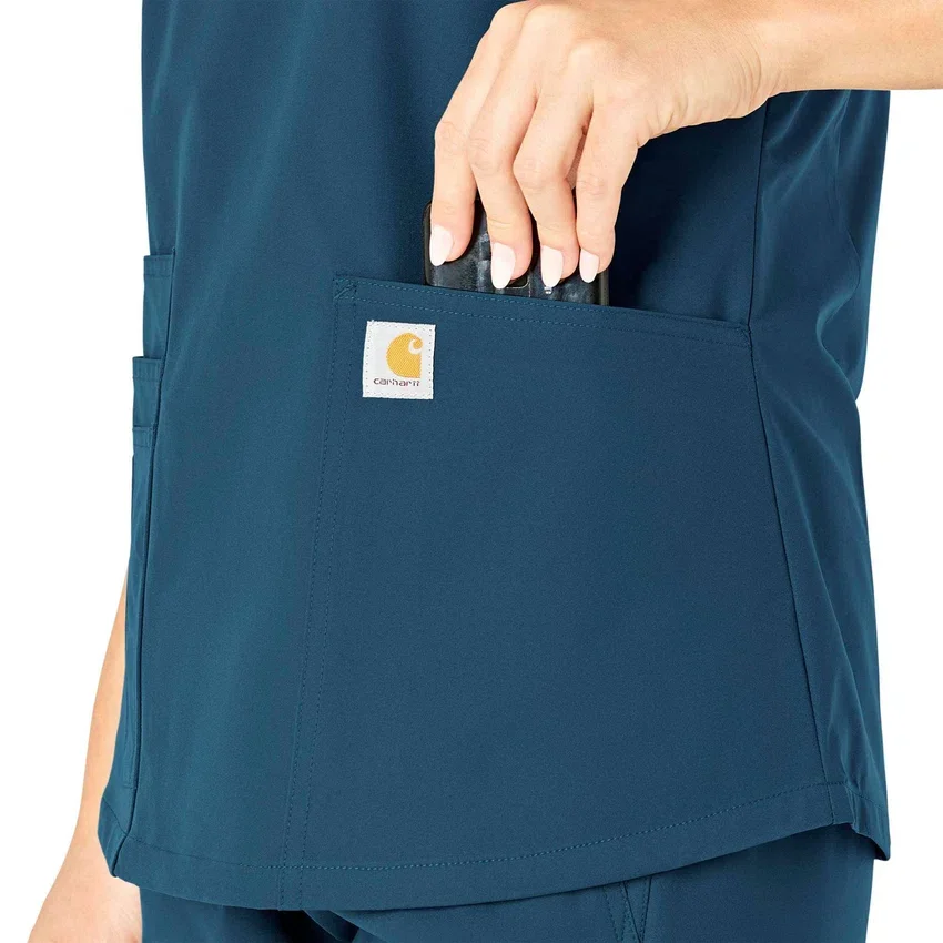 Blusa médica Force Essentials con cuello en V para mujer