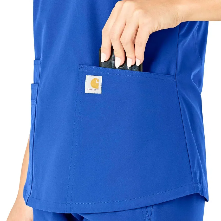 Blusa médica Force Essentials con cuello en V para mujer