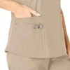 Blusa médica Force Essentials con cuello en V para mujer