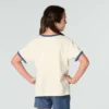 Camiseta de manguitos cortos con estampado floral «C» y cuello ribeteado para niña (niños pequeños/niños/jóvenes)