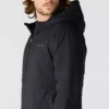 Chaqueta aislante ligera elástica con acabado DWR y corte holgado para hombre
