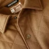 Chaqueta tipo camisa acolchada de corte holgado y peso grueso con cierre de botones a presión Rain Defender®