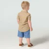 Conjunto de 2 piezas para niño: camisa estampada con manguitos cortos y pantalones cortos de lona (niños pequeños)