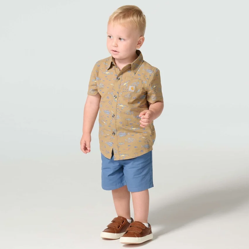 Conjunto de 2 piezas para niño: camisa estampada con manguitos cortos y pantalones cortos de lona (niños pequeños)
