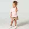 Conjunto de dos piezas para niñas: Camiseta de manguitos Force Sun Defender™ y pantalones cortos estampados con cintura elástica (niñas pequeñas)