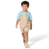 Conjunto de dos piezas para niño: camiseta de manguitos cortos y peto corto de rayas marrones (niños pequeños)