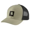 Gorra de camionero con parche con el logotipo, de sarga Rugged Flex™ y parte trasera de malla