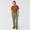 Pantalones de trabajo de lona de color verde militar de corte holgado y pierna recta de la serie Crafted para hombre