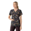 Partes de arriba médicas estampadas con cuello en V Cross-Flex para mujer