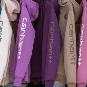 Sudadera con capucha y logotipo Clarksburg de corte holgado y forro polar para mujer